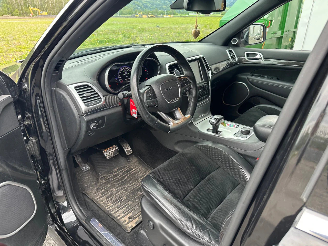 JEEP Grand Cherokee 6.4 V8 HEMI SRT8 Automatic