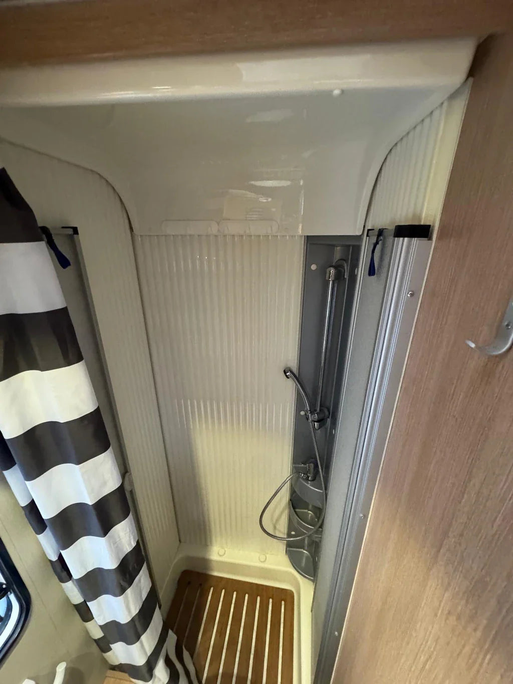 FIAT Sunlight T64 – Fiat Ducato 2.3 – Tempomat – Klima – Hub Bett