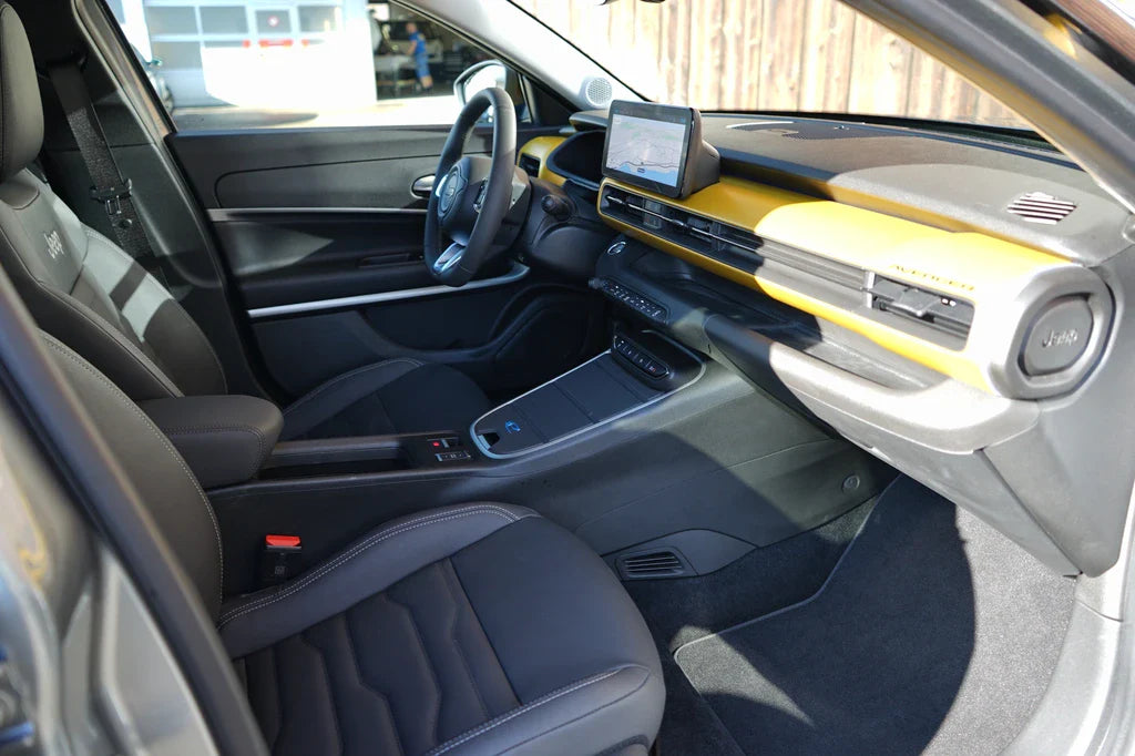 JEEP Avenger 54kWh Summit