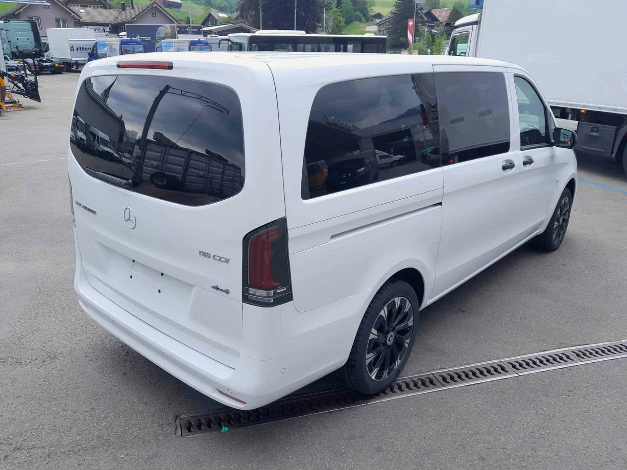 MERCEDES-BENZ Vito 116 CDI KB L 4×4 Family