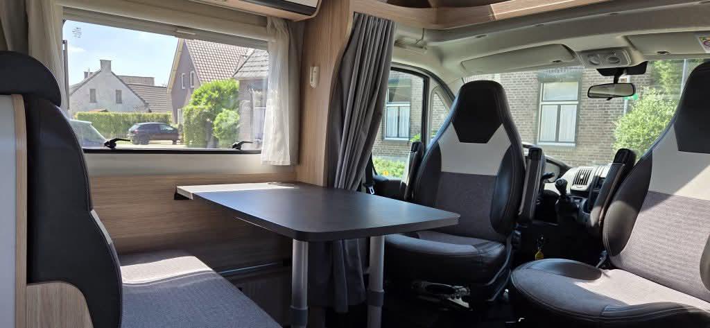 Sunlight T67 – année de fabrication 2020 - nouvelle courroie de distribution - i.s.t.z. pneus - 83710km - 140cv.