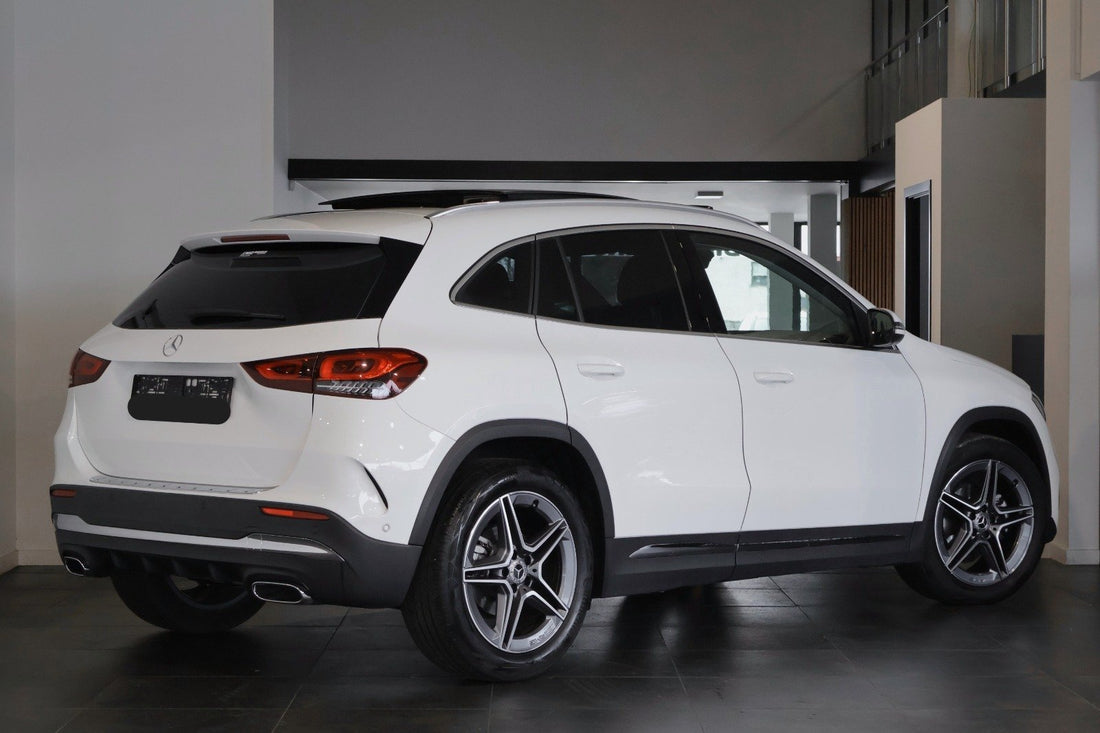 Mercedes-Benz GLA 180 AMG Line